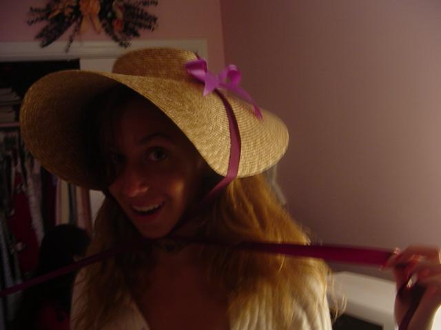 lesleyhat.jpg